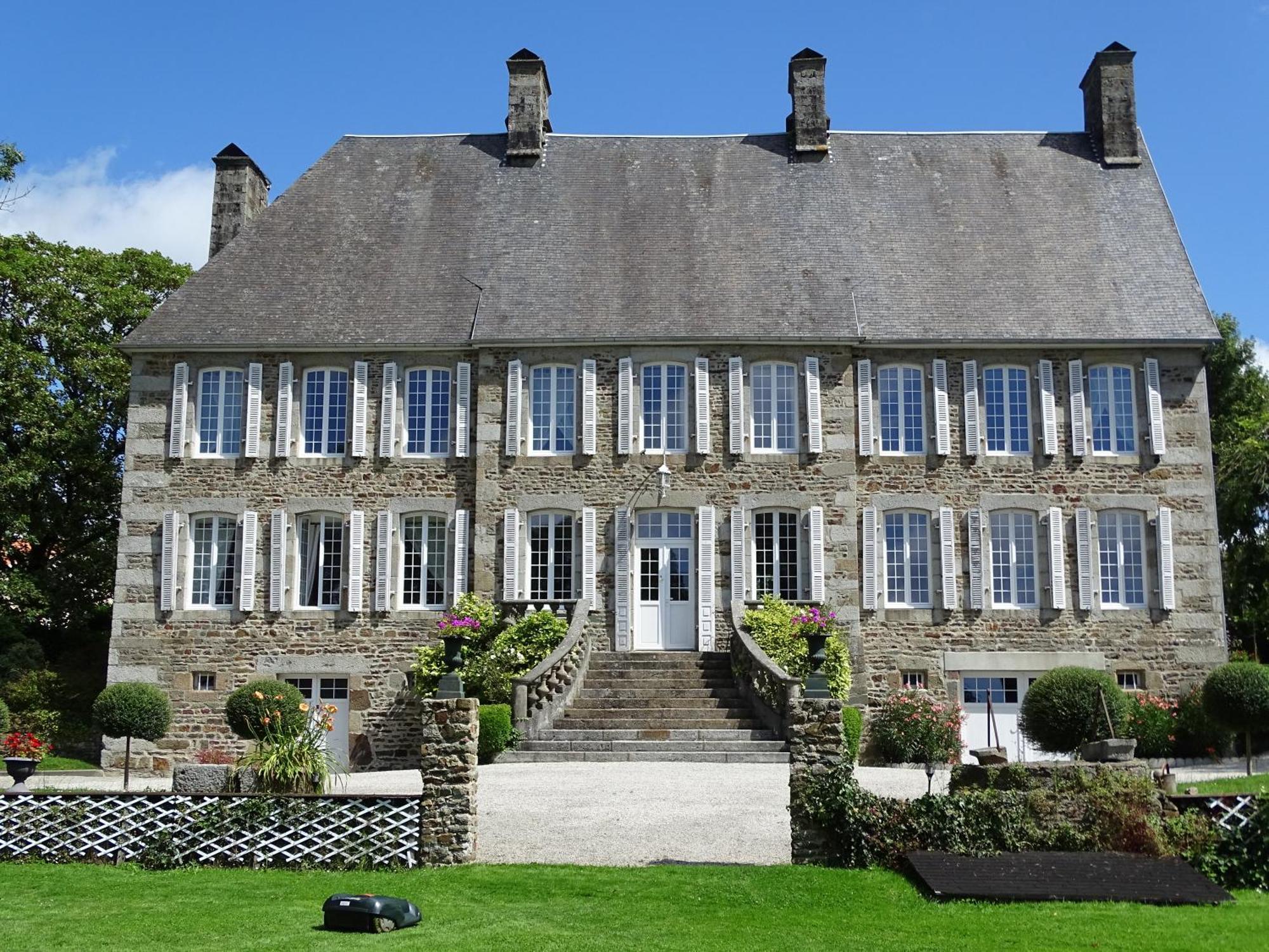 Manoir Saint Martin Bed & Breakfast *